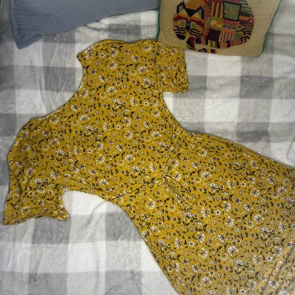 💛Gorgeous mustard orange dress!!💛 - Picture 2 of 4